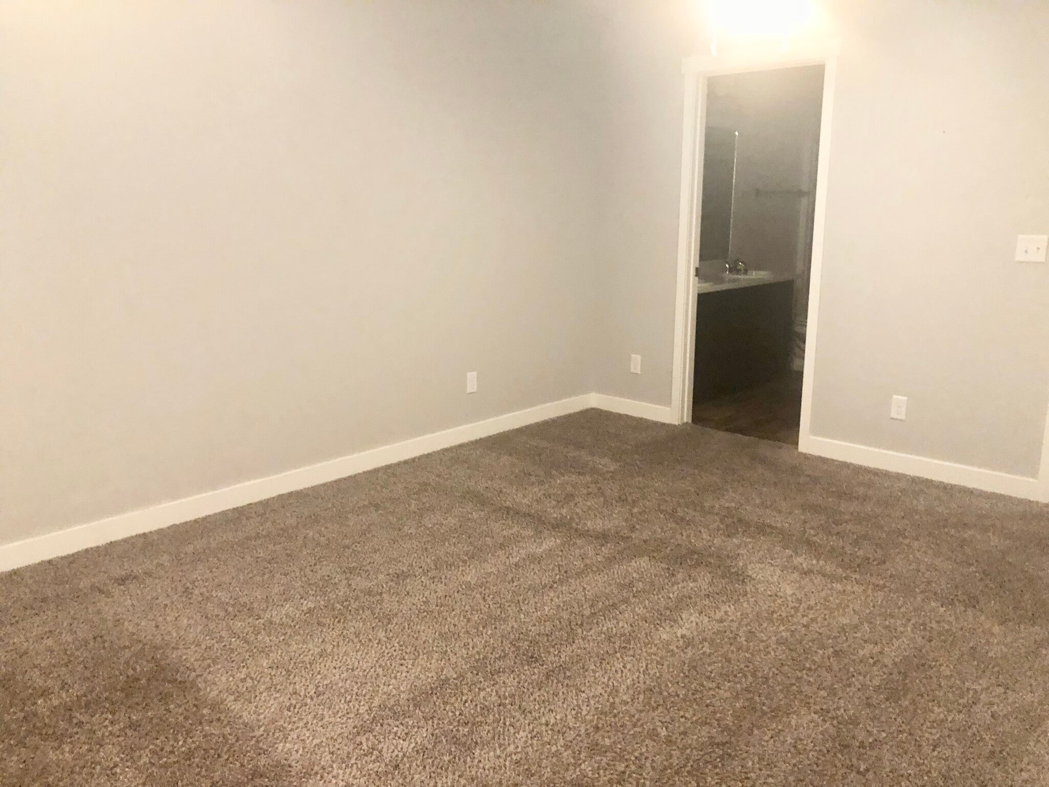 Primary bedroom - 329 N 680 E