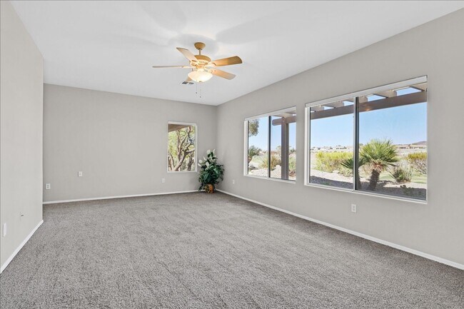 Building Photo - Golf Course Views in Sun City Anthem!  Age...