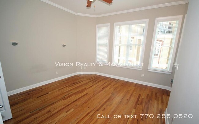 Building Photo - 829 Clifton Heights Ln.- Luxury Townhome