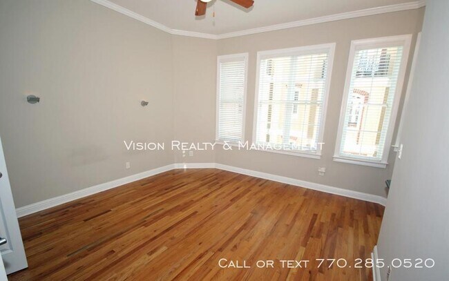 Building Photo - 829 Clifton Heights Ln NE