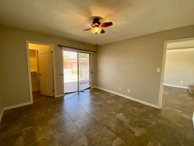 Building Photo - 2 BEDROOM APARTMENT DOWNTOWN IN ST. GEORGE
