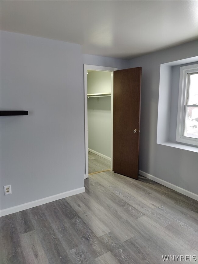 Building Photo - 32 Cascade Dr