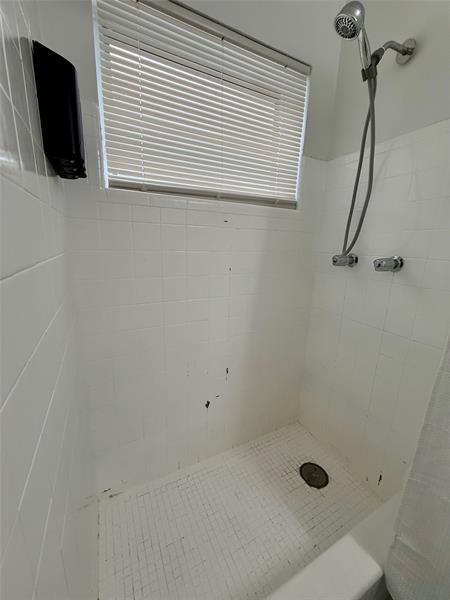 Building Photo - 3208 Canal Dr