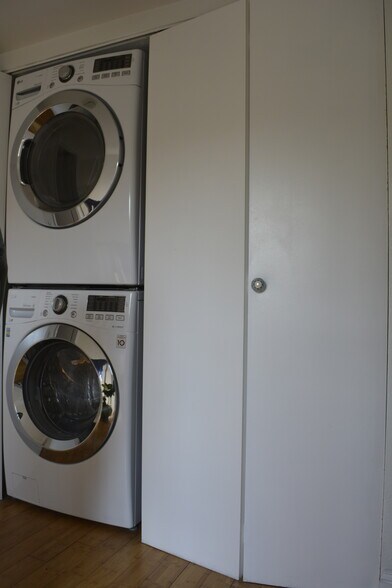 Building Photo - 1244 Valley View Rd