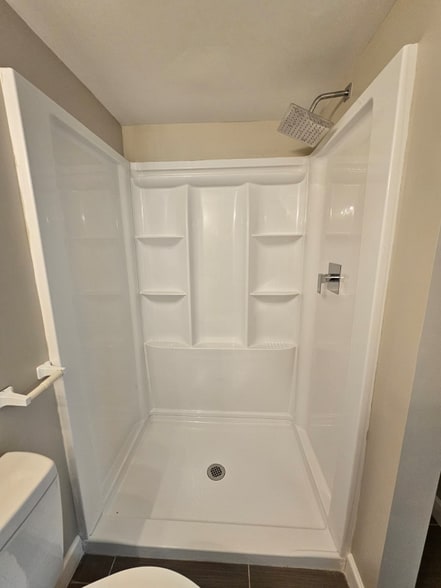 Building Photo - 4904 Sherman Oaks Dr