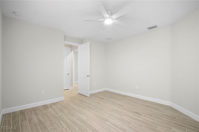 Building Photo - 19001 Aqua Shore Dr