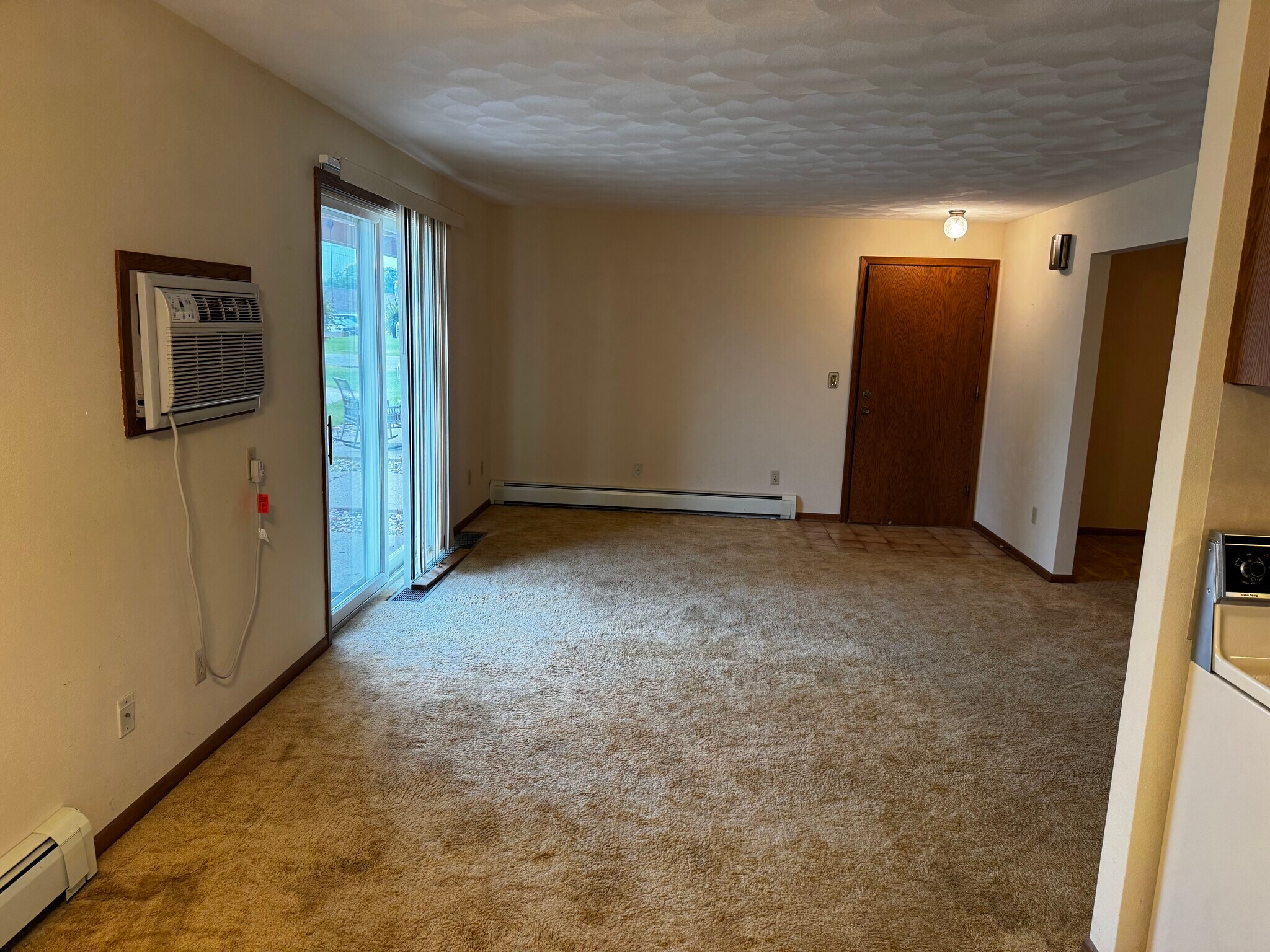 Building Photo - 1917 Hartle Ave