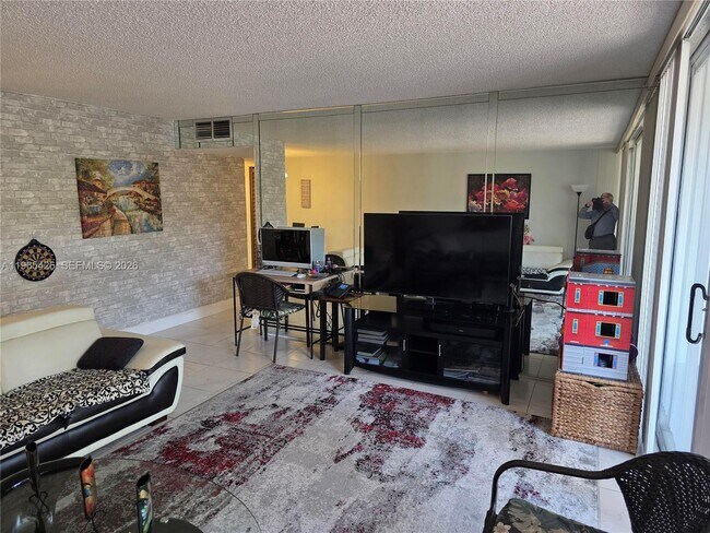 Building Photo - 3771 Environ Blvd