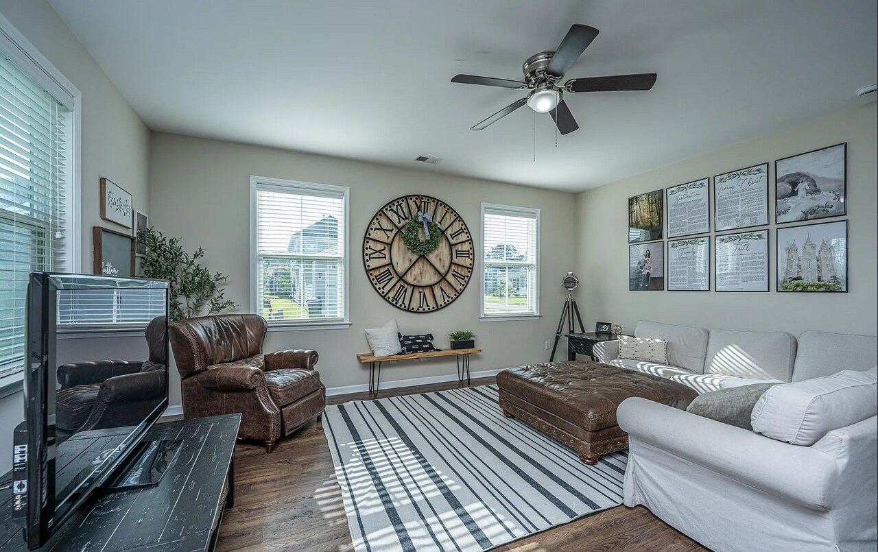 Living_Room - 72 Crossandra Ave