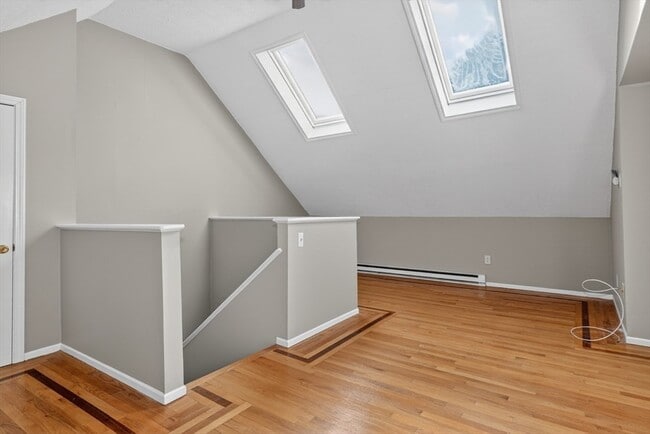 Building Photo - 77 Wilson St