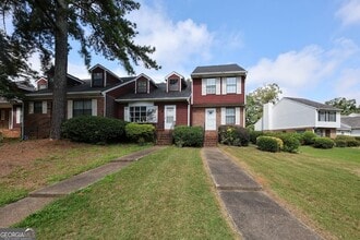 Building Photo - 5461 Park Pl S
