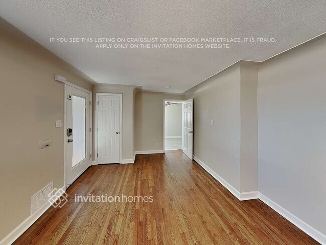 Building Photo - 1415 S Depew St