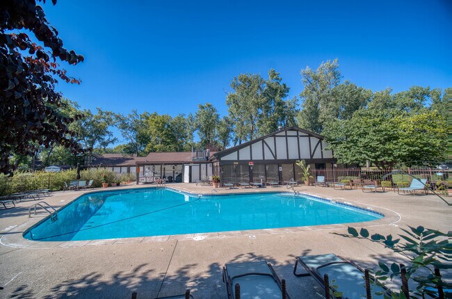 Building Photo - 8235 Poplar Ln