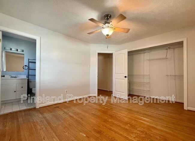 Building Photo - 1521 Paisley Ave