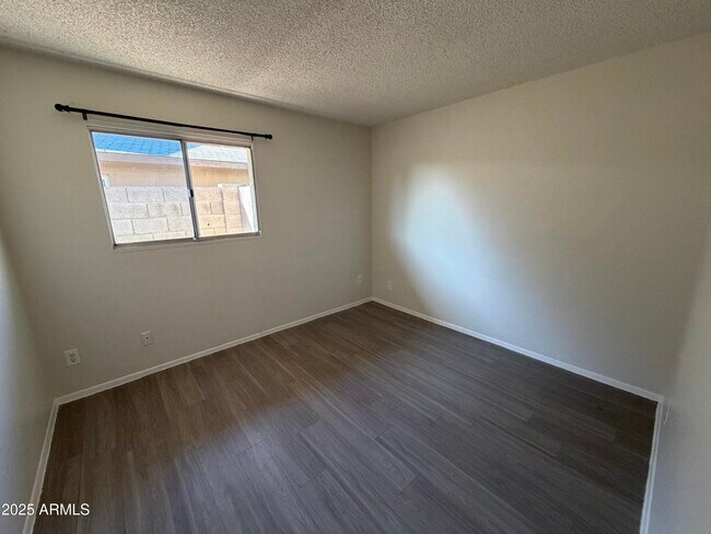 Building Photo - 5249 W Crocus Dr