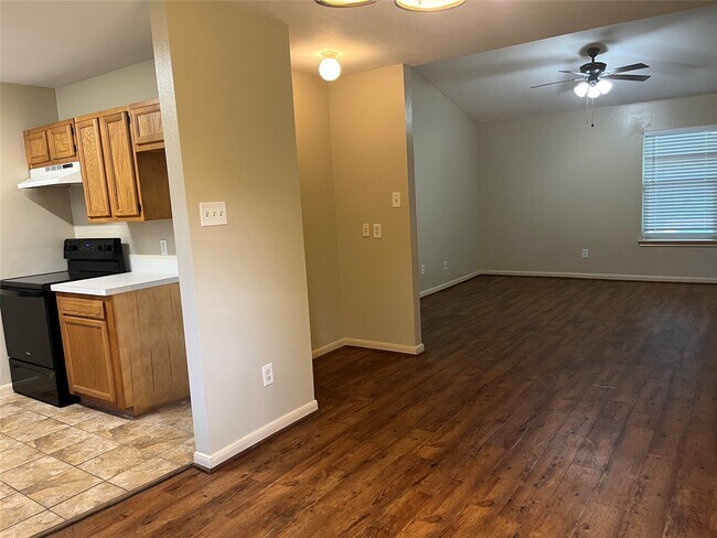 Building Photo - 5314 Tallowpine Terrace