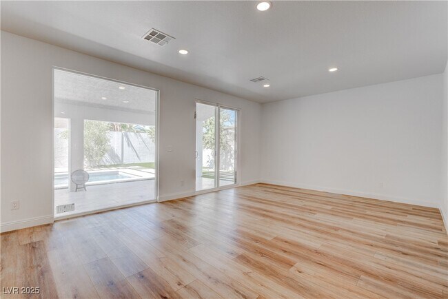 Building Photo - 10018 Twilight Canyon Ct