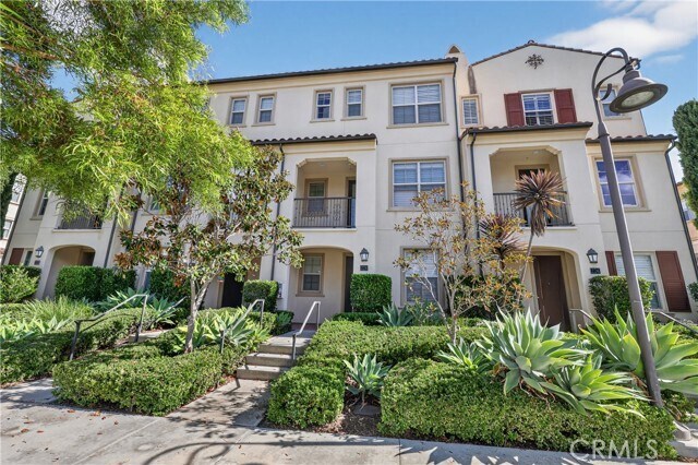 Building Photo - 228 Capricorn