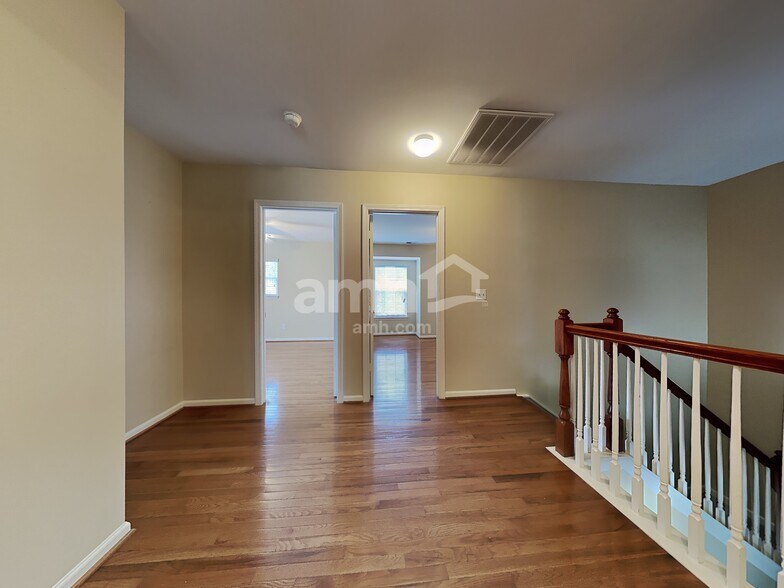 Building Photo - 111 Graduate Ln