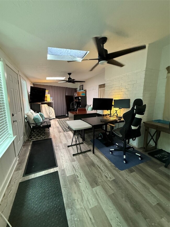 Building Photo - 10322 Sageplum Dr