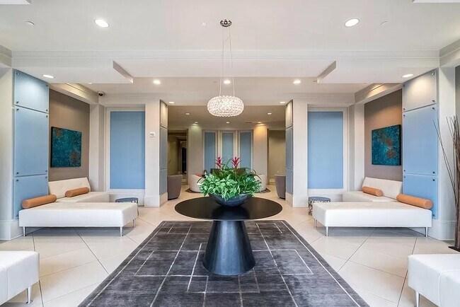 Building Photo - 222 12th St NE