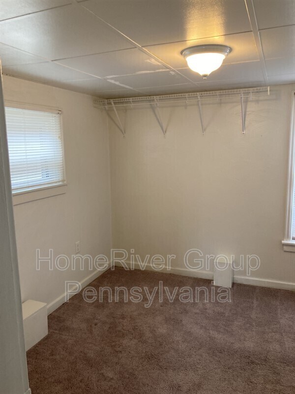 Building Photo - 605 Mt Pleasant St