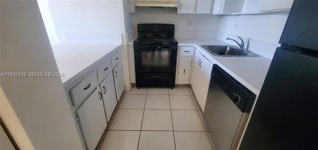 Building Photo - 5861 NW 16th Pl