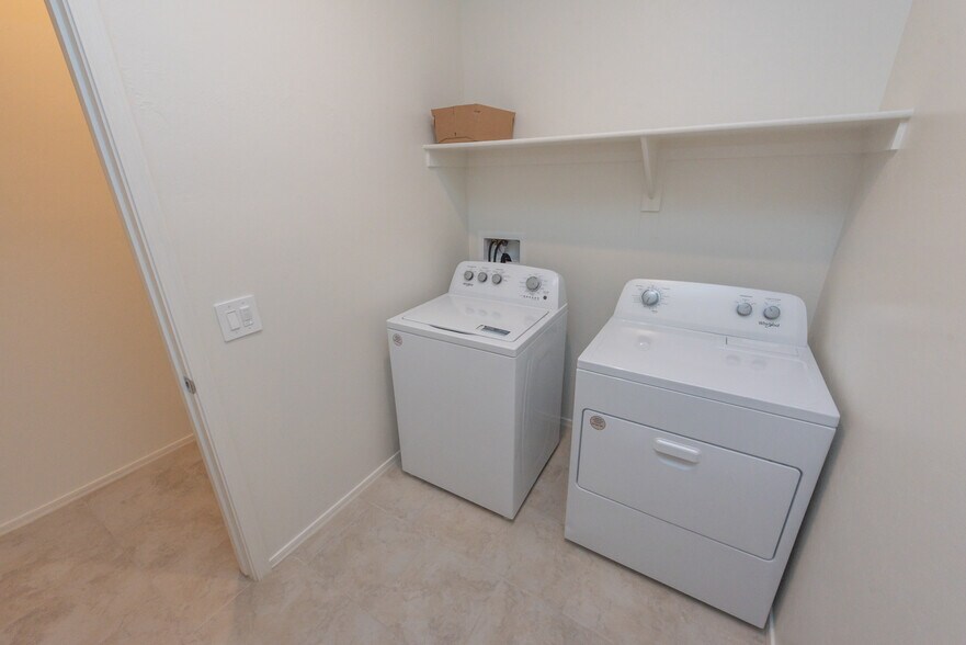 Building Photo - 10321 N Arroyo Lupine Way