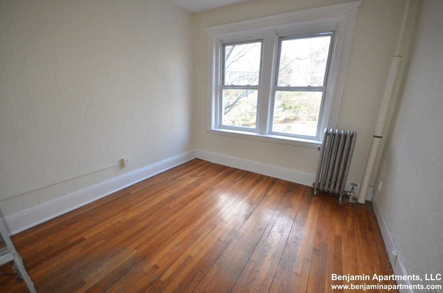Building Photo - 15 Egremont Rd