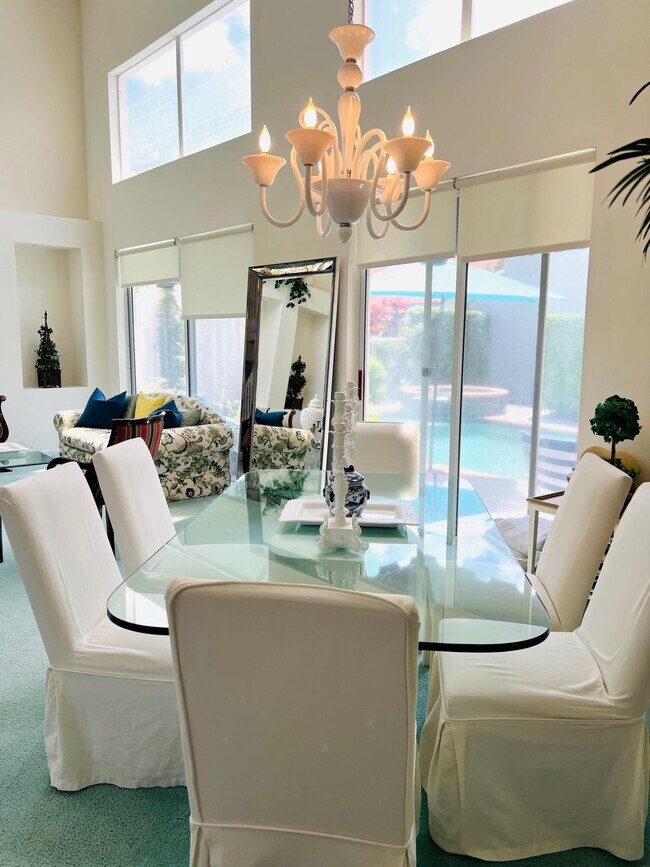 Building Photo - 17275 Ventana Dr