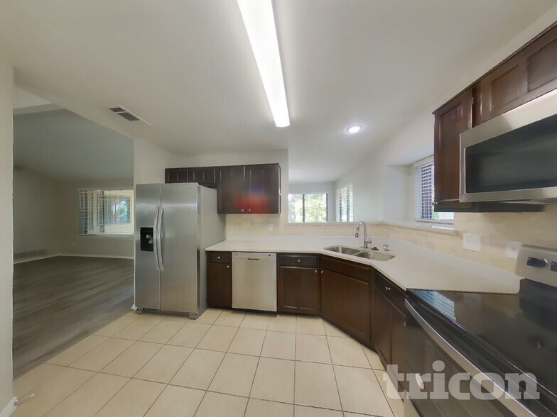 Building Photo - 708 Wedgegate Dr