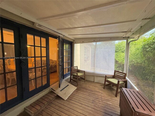 Building Photo - 3030 SW 57th Ave
