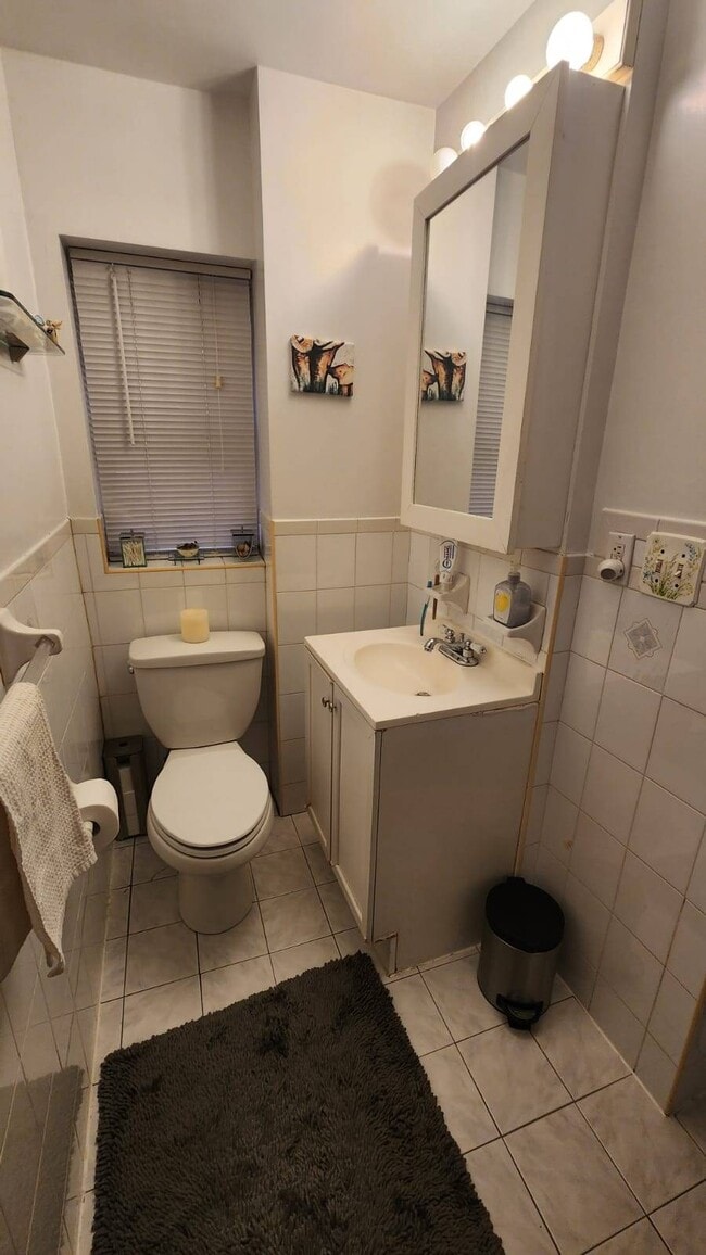 Building Photo - 1870 E 12th St