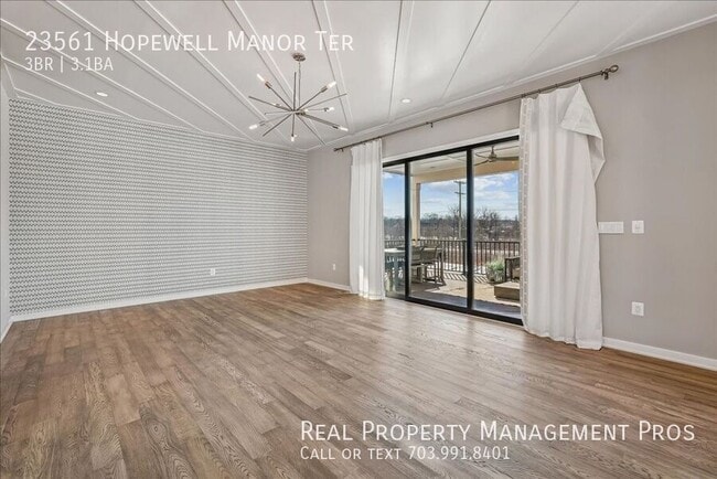 Building Photo - 23561 Hopewell Manor Terrace