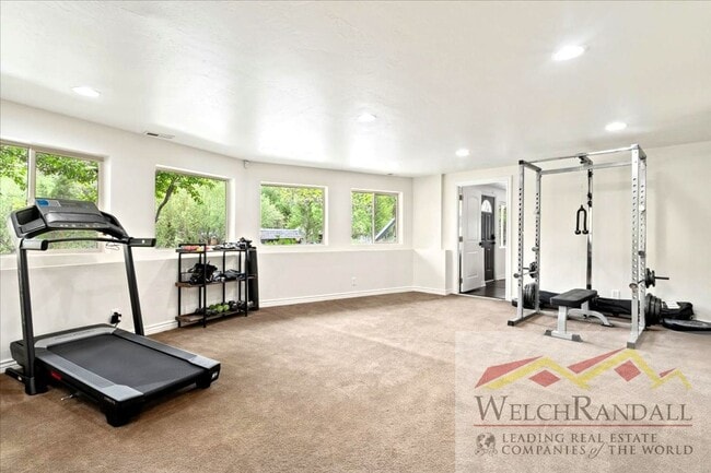 Building Photo - Stunning Emigration Canyon Home - Spacious...