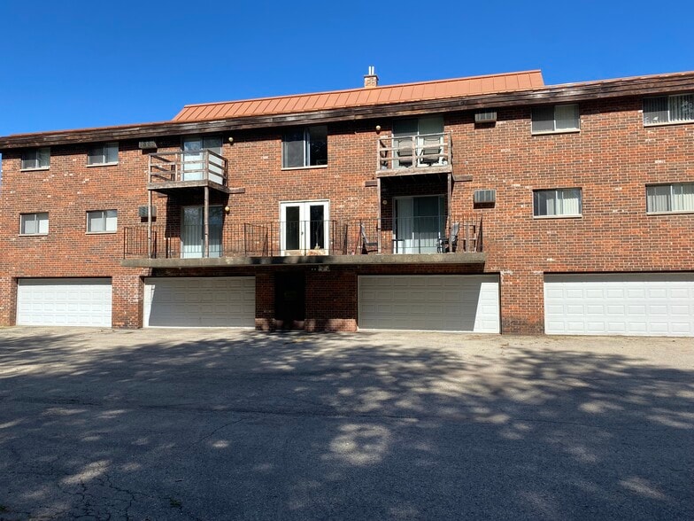 Building Photo - Knaup Apartments (Senior 55+)