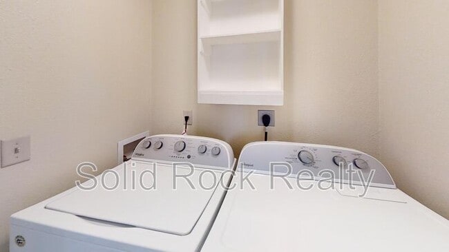 Building Photo - 811 N Wahsatch Ave