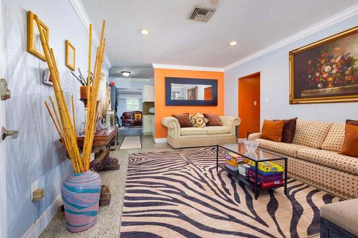 Building Photo - 145 SE 3rd Ave