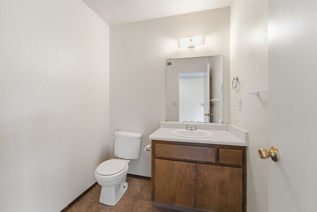 Building Photo - 0887