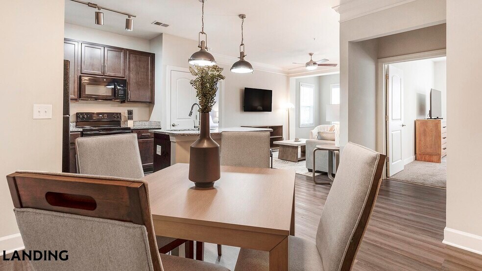 Building Photo - 3000 Daventry Cir