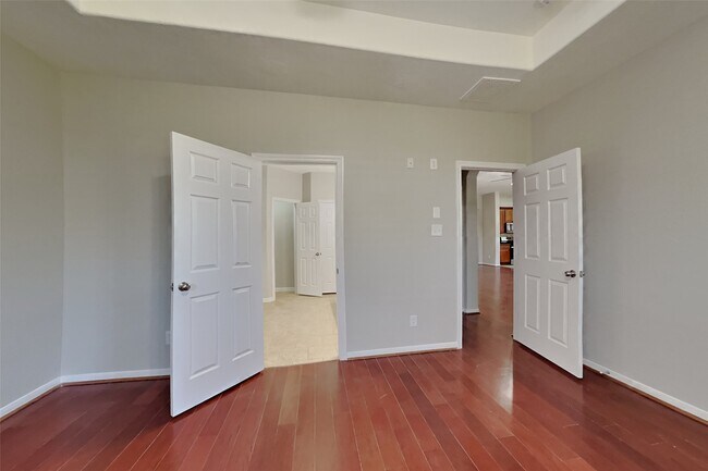 Building Photo - 20743 Oakhurst Park Dr