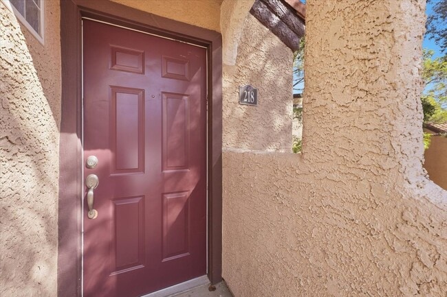 Building Photo - 9325 W Desert Inn Rd