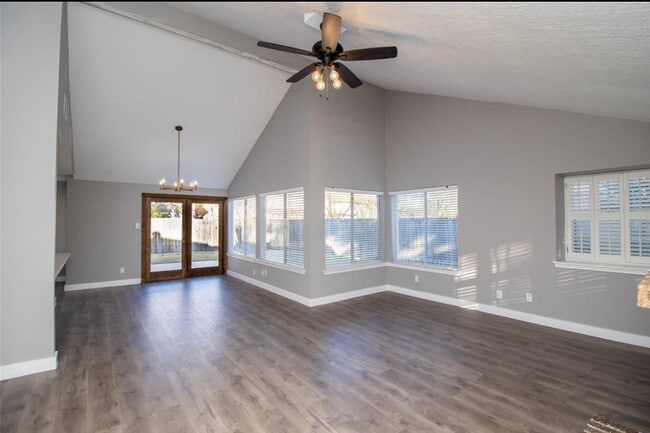 Building Photo - 10502 Linecamp Dr