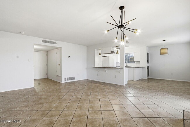 Building Photo - 10837 Gemstone St