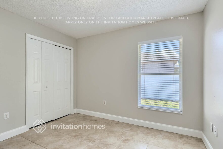 Building Photo - 210 Banbury Pl