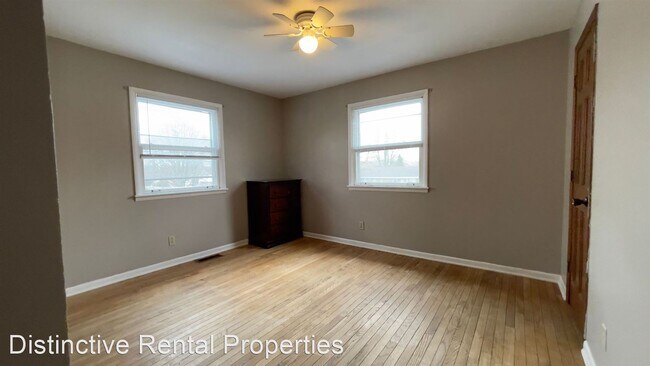 Building Photo - 3 br, 2.5 bath House - 842 Kent Ave