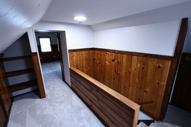 Building Photo - 843 Davies Ave