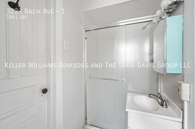 Building Photo - 3223 Bach Ave