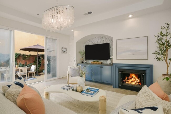 Building Photo - Walk to Beach & Cedros Stunning 4BR Home in Prime Solana Beach Location