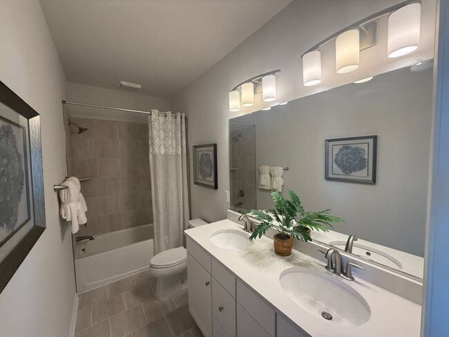 Building Photo - 809 Birchwood Hl Pl